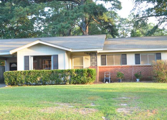 Property at 3221 46th St, Meridian, MS 39305, 3 beds, 1.5 baths