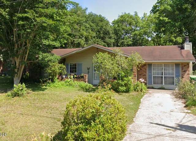 Property at 9116 Warbler Ave, Ocean Springs, MS 39564, 3 beds, 2 baths