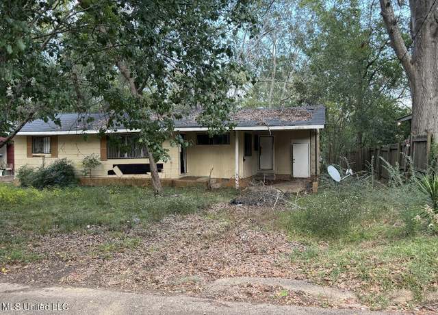 Property at 214 Merrimack St, Jackson, MS 39209, 3 beds, 1.5 baths
