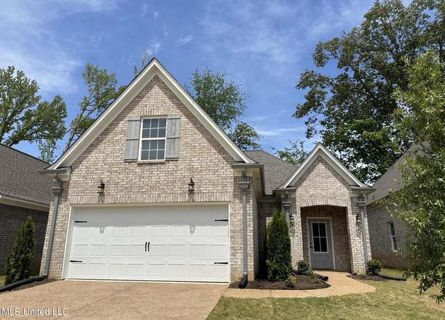 Property at 284 Flower Garden Drive Dr, Southaven, MS 38671, 3 beds, 2 baths