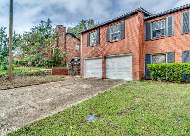 Property at 554 Woodland Hills Pl, Jackson, MS 39216, 2 beds, 2.5 baths