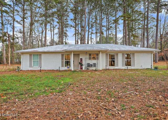 Property at 6157 S Highway 18, Brandon, MS 39042, 3 beds, 3 baths