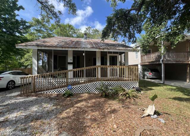 Property at 907 Lafayette Ave, Pascagoula, MS 39567, 3 beds, 2 baths