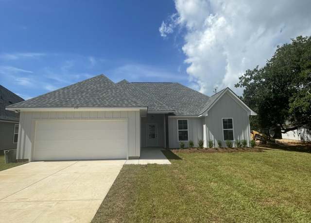 Property at 159 Le Moyne St, Bay Saint Louis, MS 39520, 3 beds, 2 baths