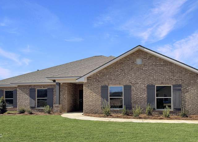 Property at 114 Horseshoe Blvd, Clinton, MS 39056, 4 beds, 2 baths