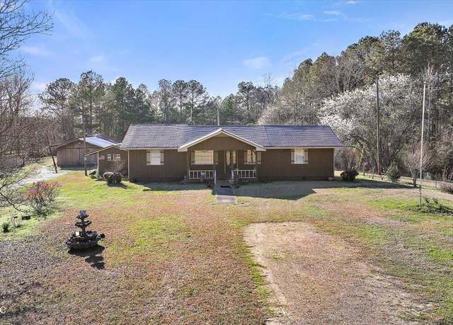 Property at 1810 Dry Creek Rd Rd, Magee, MS 39111, 3 beds, 2 baths