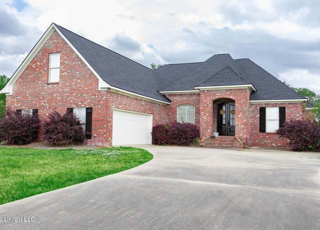 Property at 1012 Woodbridge Dr, Brandon, MS 39047, 4 beds, 3 baths