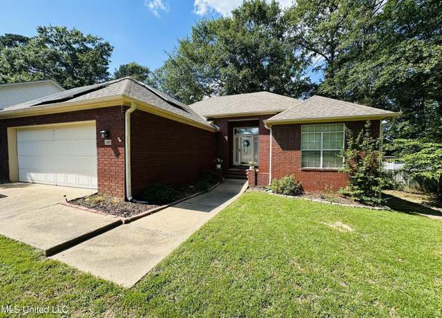 Property at 2608 Stoneleigh Dr, Benton, AR 72015, 3 beds, 2 baths