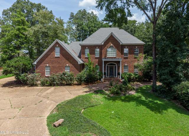 Property at 1220 Foxpoint, Brandon, MS 39047, 5 beds, 3.5 baths