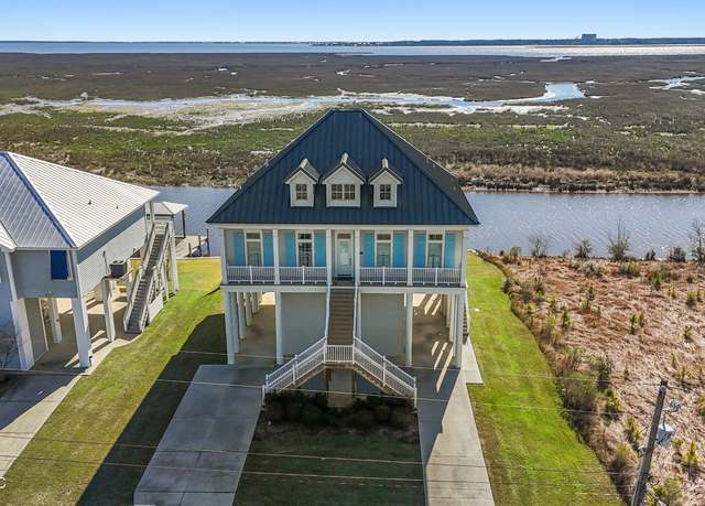 Property at 1426 Hanakealoha Pl, Diamondhead, MS 39525, 4 beds, 3.5 baths