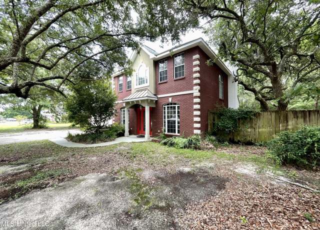 Property at 1516 Shelby Ln, Ocean Springs, MS 39564, 3 beds, 2.5 baths