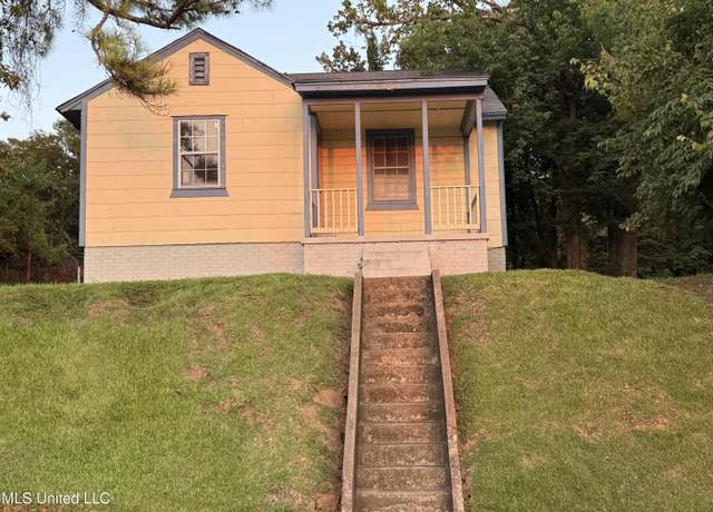 Property at 507 Bomar Ave, Vicksburg, MS 39180, 3 beds, 1 bath