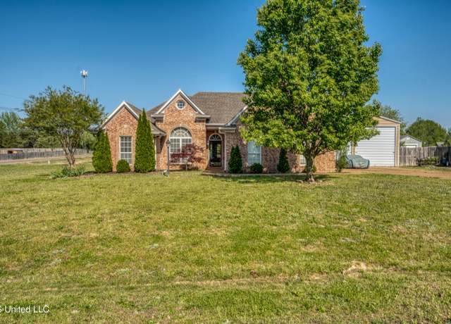 Property at 8158 Inverness Cv, Southaven, MS 38672, 3 beds, 2 baths