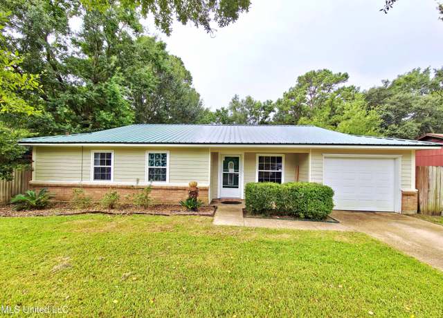 Property at 9117 Meadowlark Ave, Ocean Springs, MS 39564, 3 beds, 2 baths