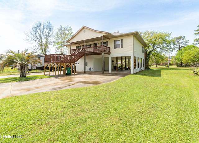 Property at 16063 W Daytona Dr, Pearlington, MS 39572, 3 beds, 2.5 baths