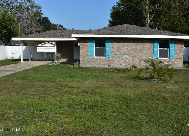 Property at 806 Lewis Ave, Gulfport, MS 39501, 3 beds, 2 baths