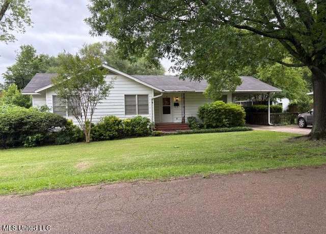 Property at 516 Parsons Ave, Greenwood, MS 38930, 3 beds, 2 baths