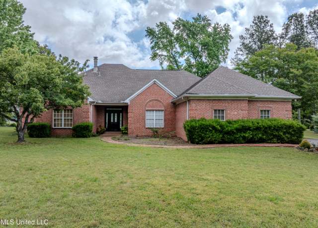 Property at 650 Fairway Dr, Hernando, MS 38632, 4 beds, 3 baths