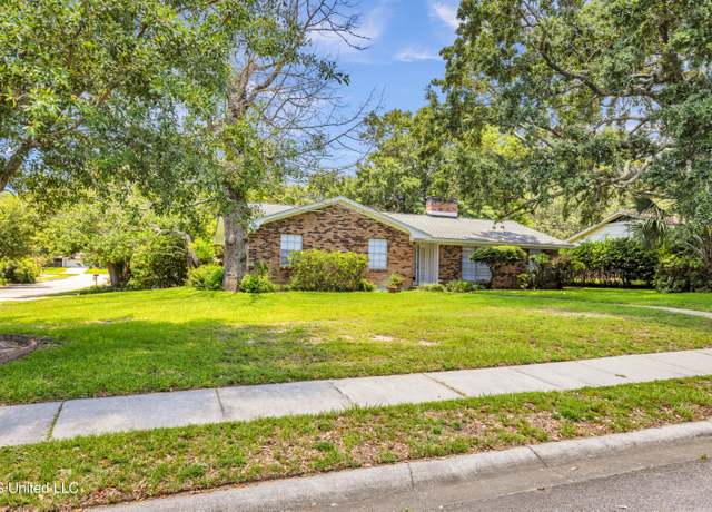 Property at 729 Canterbury Dr, Biloxi, MS 39532, 3 beds, 2 baths
