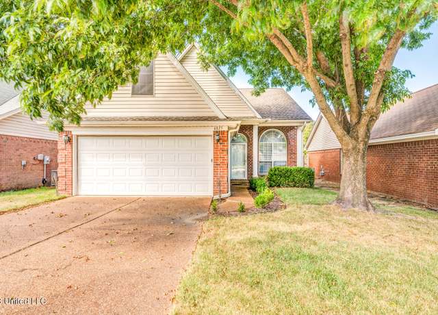 Property at 6825 Charlotte Dr, Olive Branch, MS 38654, 3 beds, 2 baths