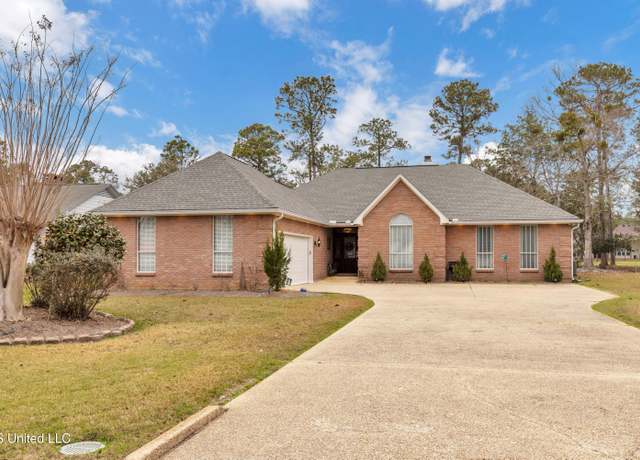 Property at 7435 Mahalo Hui Dr, Diamondhead, MS 39525, 3 beds, 2 baths