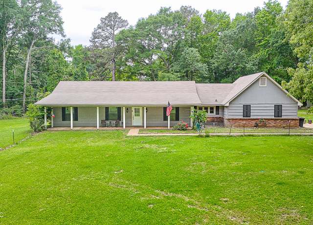 Property at 18899 Midway Rd, Terry, MS 39170, 4 beds, 2 baths