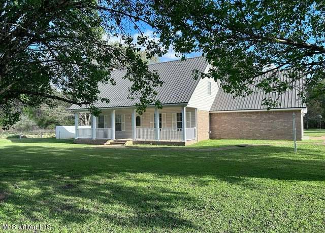 Property at 320 Burnt House Rd, Vicksburg, MS 39180, 3 beds, 2 baths