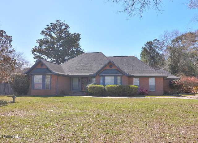 Property at 18442 Deer Dr, Saucier, MS 39574, 3 beds, 2 baths