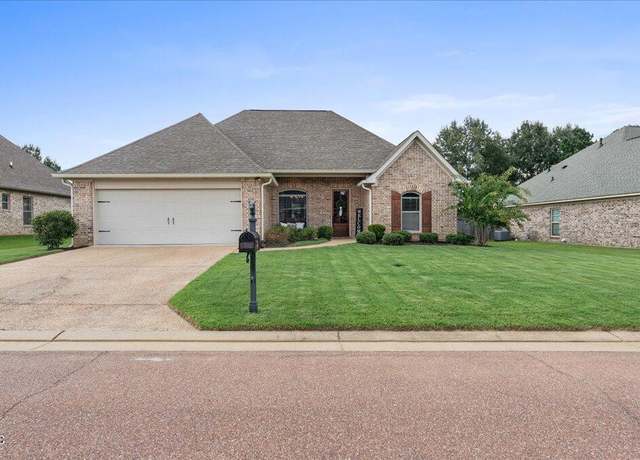 Property at 217 Clubview Cir, Pearl, MS 39208, 4 beds, 2 baths