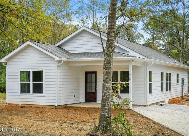 Property at 13430 John Rd, Gulfport, MS 39503, 3 beds, 2 baths