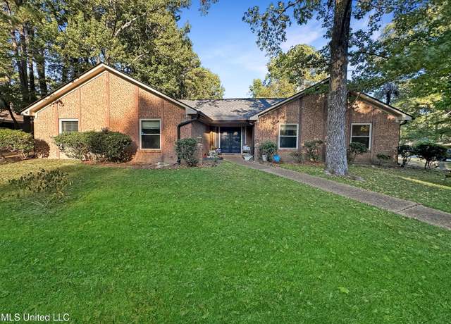 Property at 200 Bay Rd, Brandon, MS 39047, 4 beds, 2.5 baths