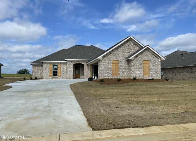 Property at 135 Madisonville Dr, Canton, MS 39046, 3 beds, 2 baths