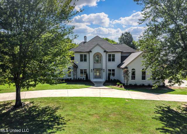 Property at 309 Hillview Dr, Ridgeland, MS 39157, 6 beds, 5.5 baths