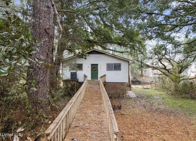 Property at 1927 Shady Point Cir, Gautier, MS 39553, 3 beds, 2 baths