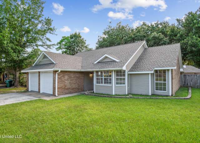 Property at 92 Hunter Dr, Ocean Springs, MS 39564, 3 beds, 2 baths