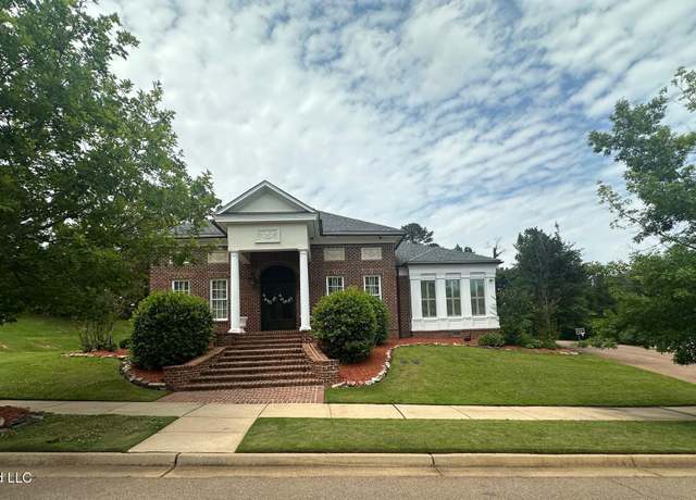 Property at 113 Hastings Ave, Brandon, MS 39042, 4 beds, 4.5 baths