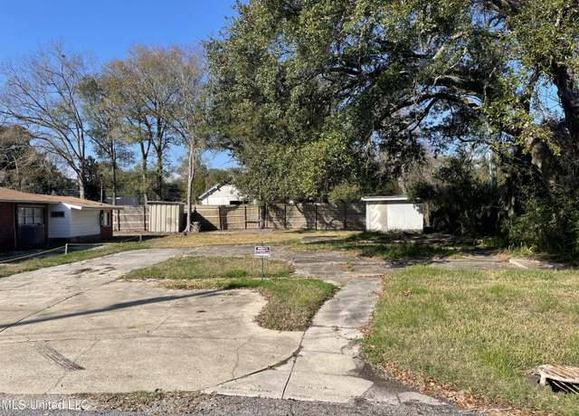 Property at 1709 Smith Ave, Pascagoula, MS 39567