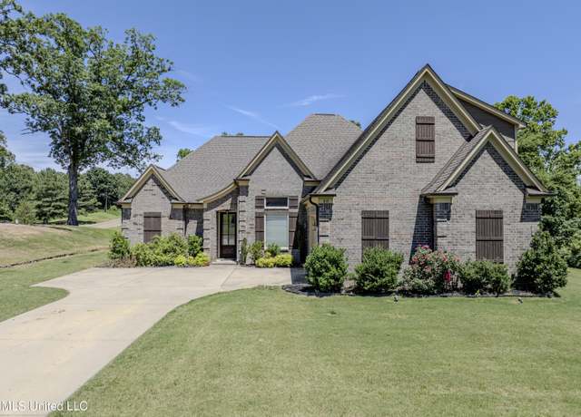 Property at 48 E Byhalia Creek Farms Rd, Byhalia, MS 38611, 5 beds, 3 baths