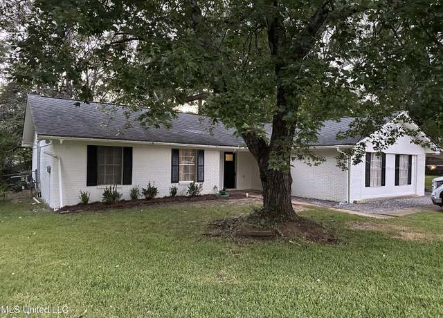 Property at 909 Brookford Ct, Jackson, MS 39212, 4 beds, 3 baths