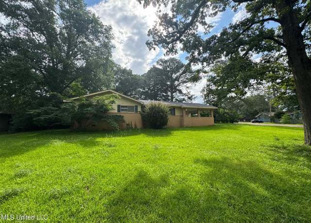 Property at 120 Queen Joanna Ln, Jackson, MS 39209, 3 beds, 2 baths