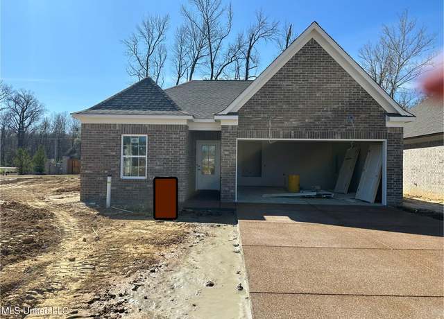 Property at 343 Country Garden Dr, Southaven, MS 38671, 2 beds, 2 baths
