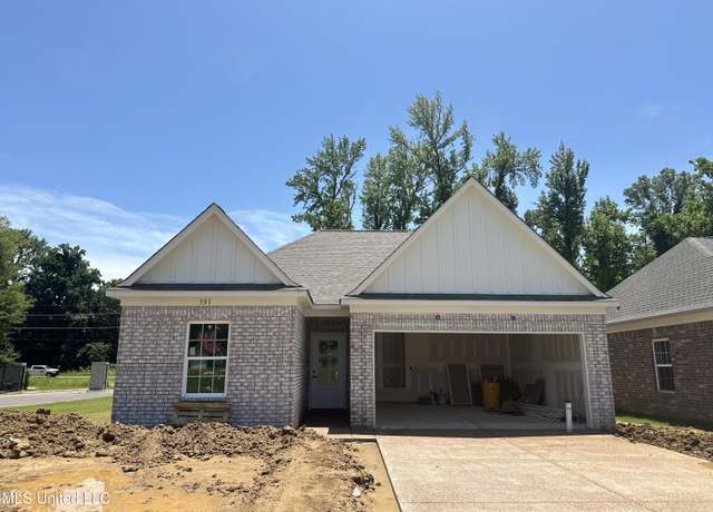 Property at 219 Flower Garden Dr, Southaven, MS 38671, 3 beds, 2 baths