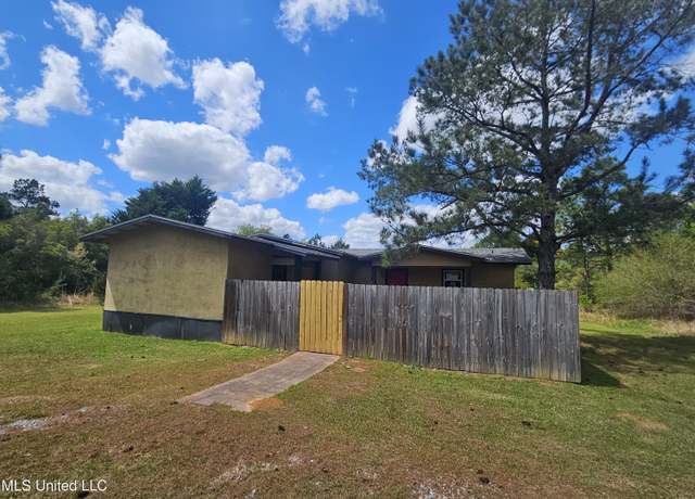 Property at 209 Spooner Rd, Lucedale, MS 39452, 3 beds, 2 baths