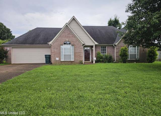 Property at 2323 Kindlewood Dr, Southaven, MS 38672, 3 beds, 2 baths