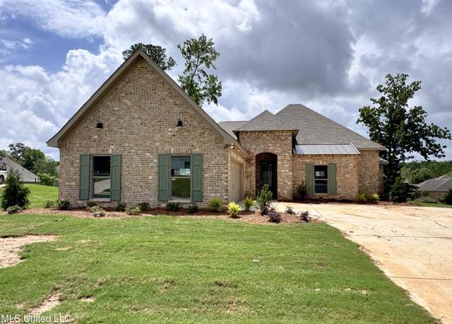 Property at 648 Prosperity Pl, Brandon, MS 39042, 4 beds, 3 baths