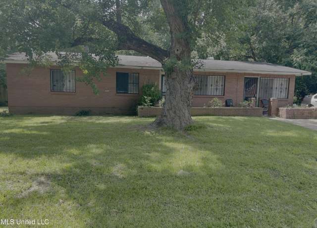 Property at 313 Queen Margaret Ln, Jackson, MS 39209, 3 beds, 1.5 baths