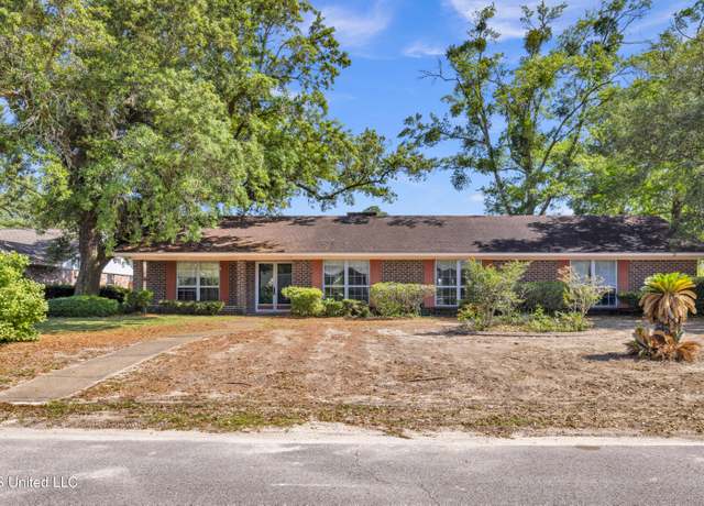 Property at 2181 George Walton Dr, Biloxi, MS 39531, 3 beds, 1 bath