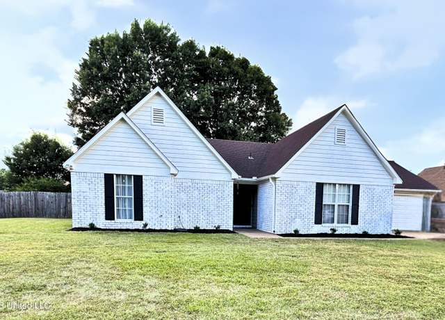 Property at 122 Apple Dr, Senatobia, MS 38668, 4 beds, 2 baths
