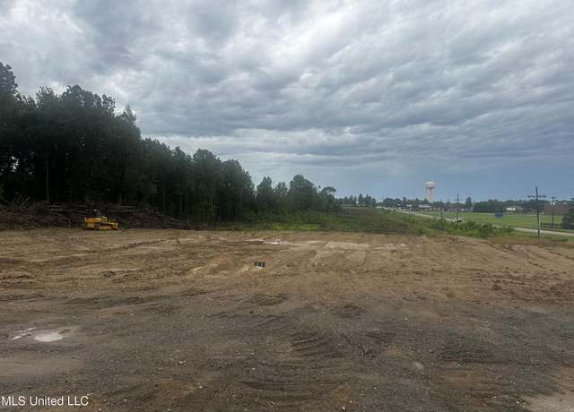 Property at 2 W Stateline Rd, Southaven, MS 38671