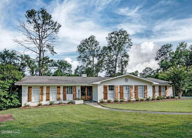Property at 455 Armour Dr, Jackson, MS 39211, 5 beds, 4 baths